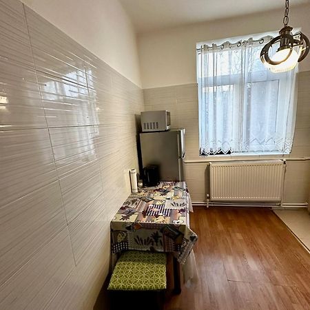 Garsoniera Ultracentral Apartment Bacau Exterior photo